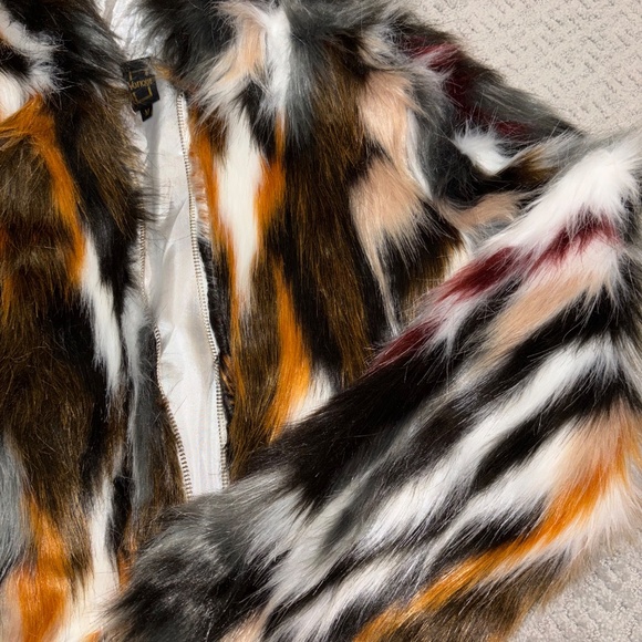 Calico Vegan Fur Jacket | Zip Up with Hood - Picture 4 of 6